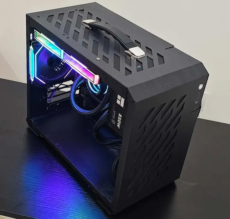 بي سي صغير 9800x3D