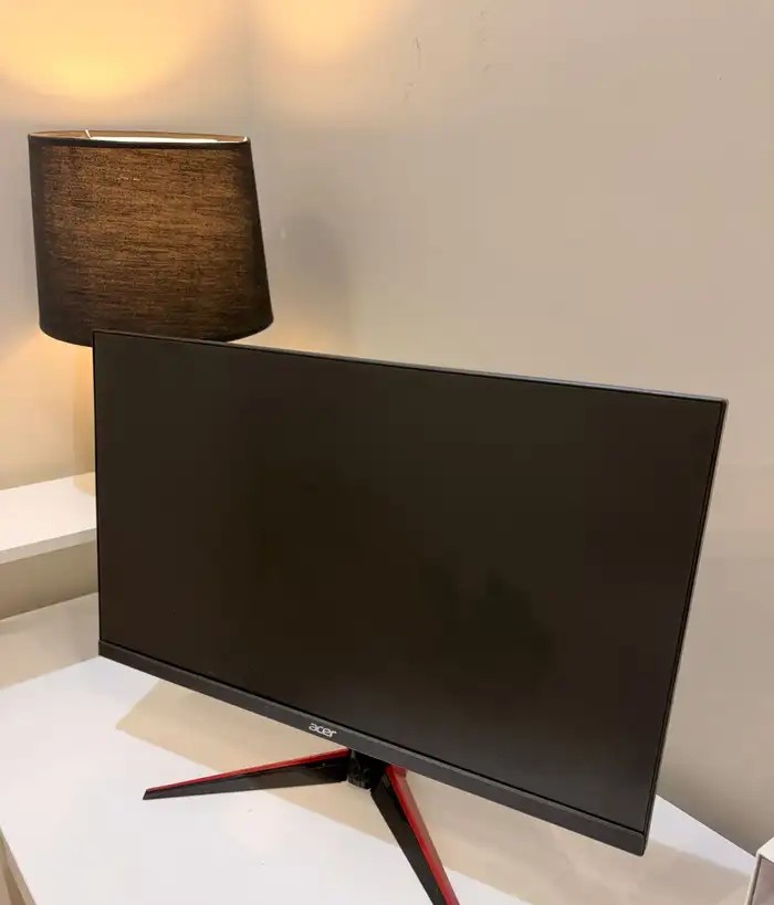 شاشة acer قيمنق