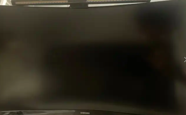 شاشة العاب قيمنق سامسونق 27 بوصة 144هرتز 2k