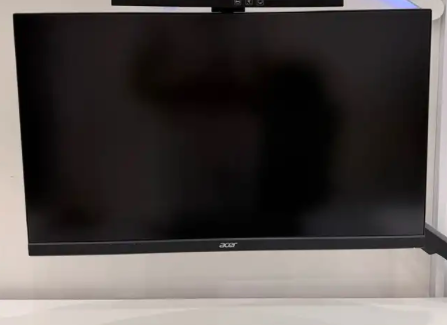 للبيع شاشة قيمنق من شركة acer