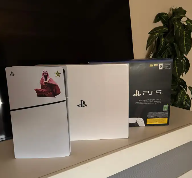سوني فايف سليم للبيع 1TB