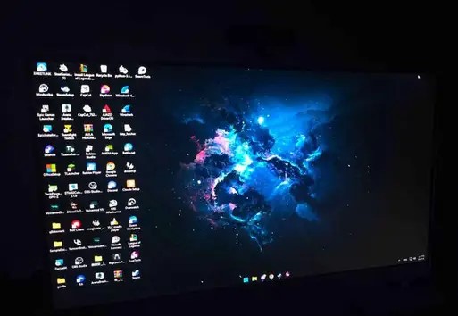 شاشة قيمينق 380hz ips 0.5ms