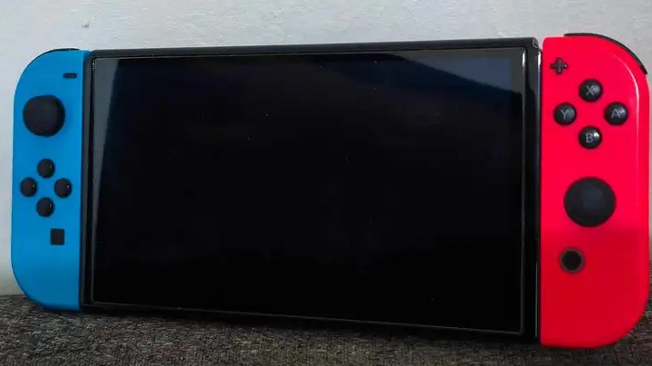 للبيع Nintendo switch OLED
