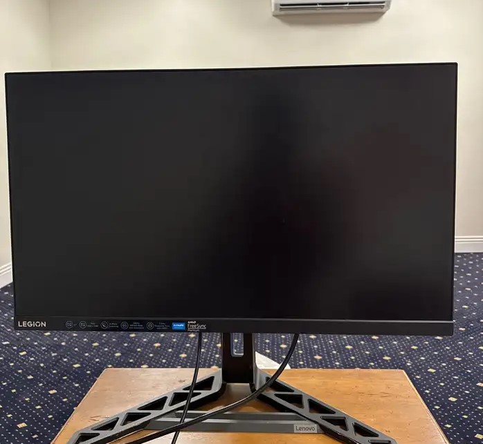 شاشة Lenovo Legion Gaming 27 بوصة 165Hz IPS للبيع