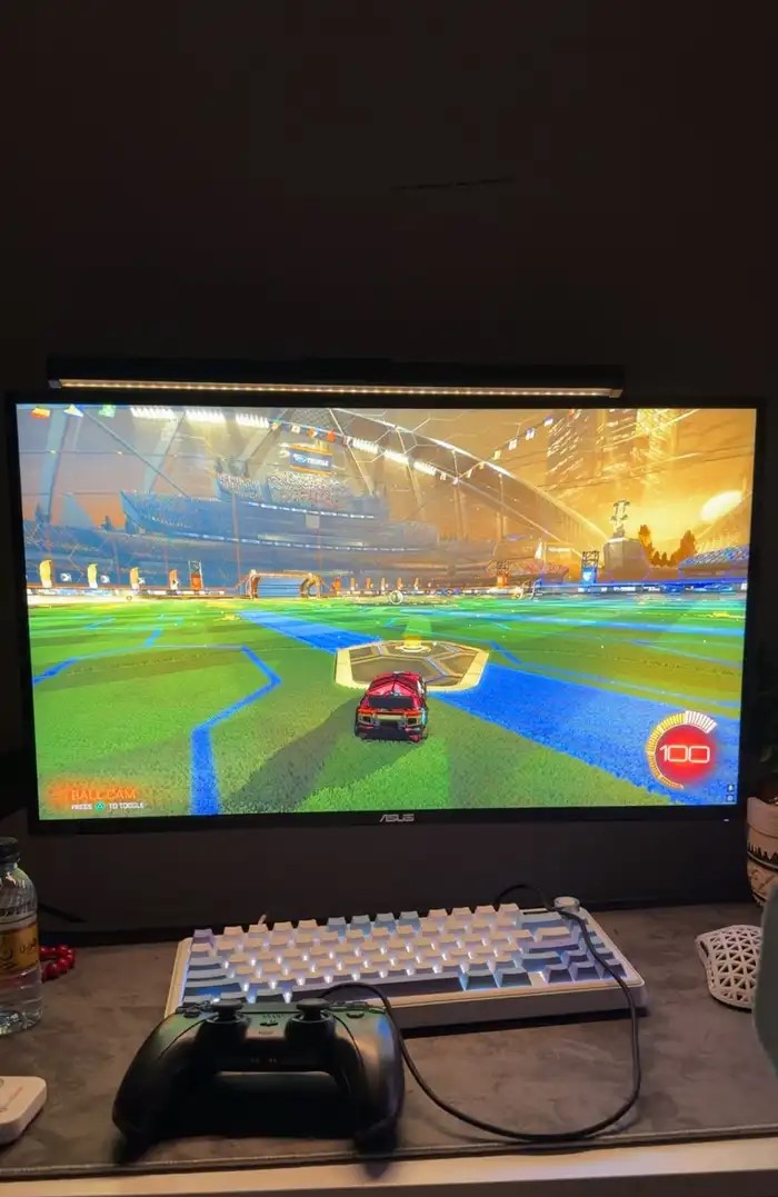 شاشه Asus استعمال 6 شهور جديده ماتشكي من اي شيء مع ستاند