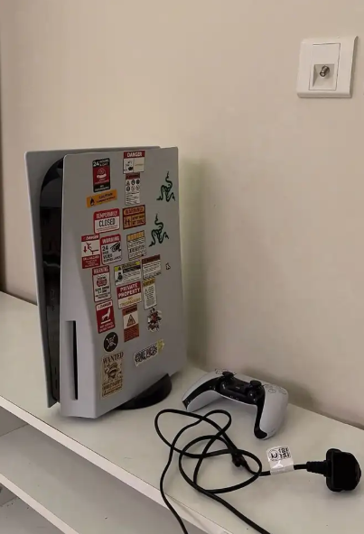 للبيع سوني 5 نظيف بلاستيشن 5 Playstation 5