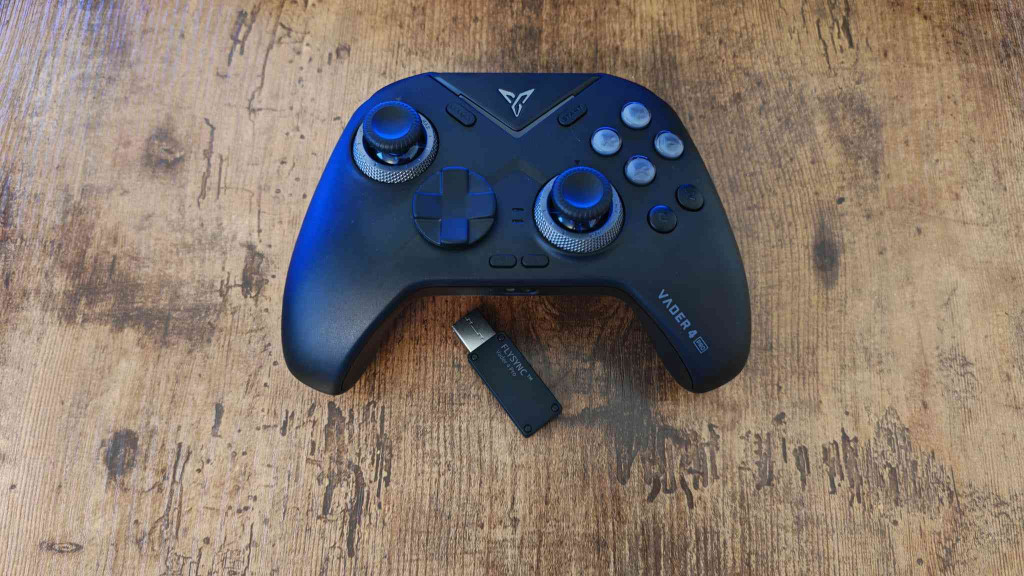 FLYDIGI VADER 4 PRO