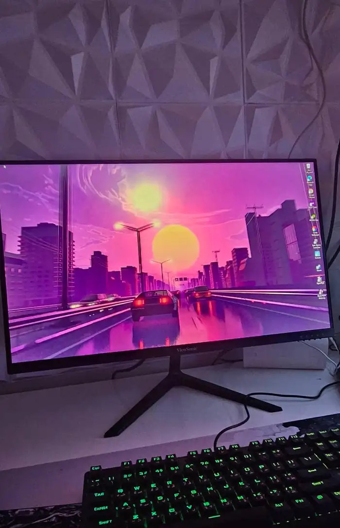 شاشة قيمنق 27 انش 144 فريم لوحة العرض VA الجودة 1080p وشرط